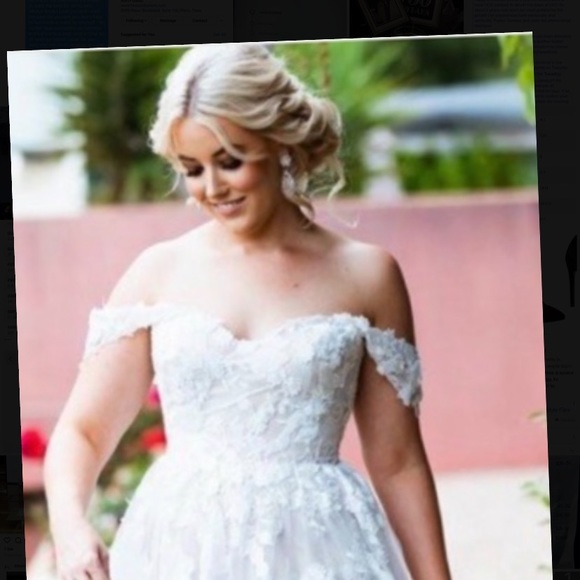 Wedding gown size 12/14 - Picture 7 of 8